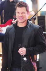 2013-04-28 19-48-00
