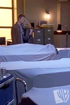 Peyton et Lucas à la morgue 