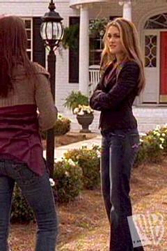 Brooke devant son ancienne maison