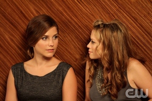 Brooke et Haley discutent